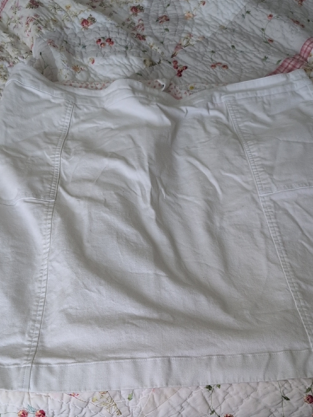 Boden White Skirt with Pink Polka Dot Lining